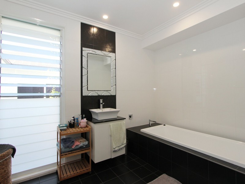 5 Josephine Boulevard, Harrington NSW 2427