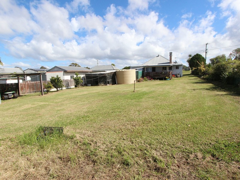 17 Bangalow Road, Coopernook NSW 2426