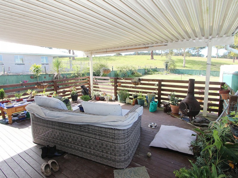 17 Bangalow Road, Coopernook NSW 2426