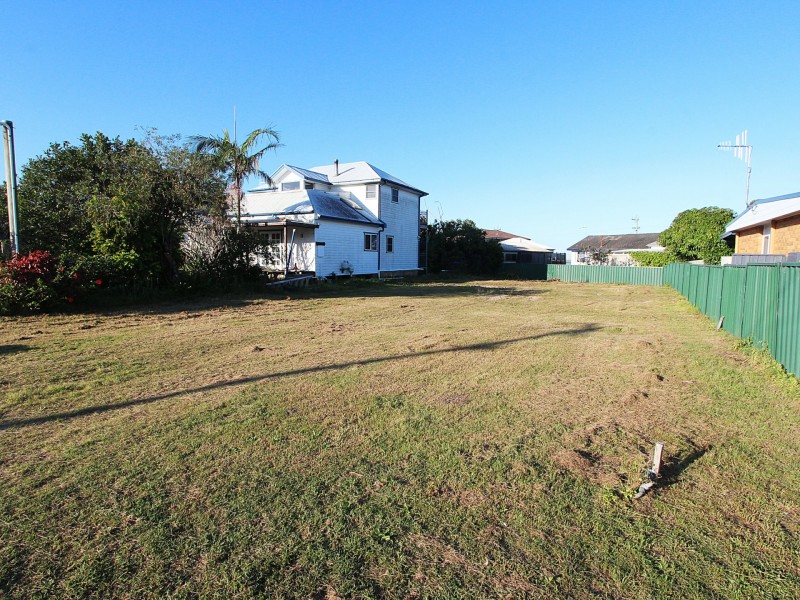 13 Glacken Street, Harrington NSW 2427