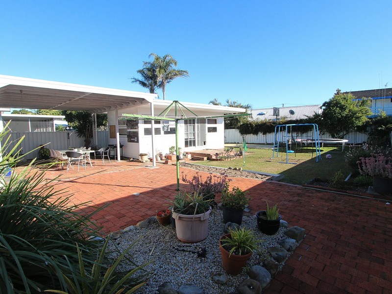 245 Beach Street, Harrington NSW 2427