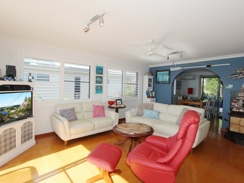 9 Church Street, Harrington NSW 2427