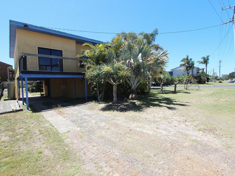 211 Beach Street, Harrington NSW 2427