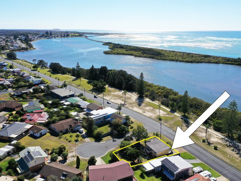 211 Beach Street, Harrington NSW 2427