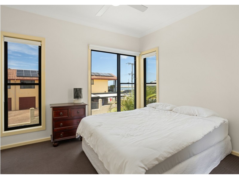 2/45 Beach Street, Harrington NSW 2427
