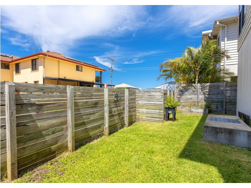 2/45 Beach Street, Harrington NSW 2427