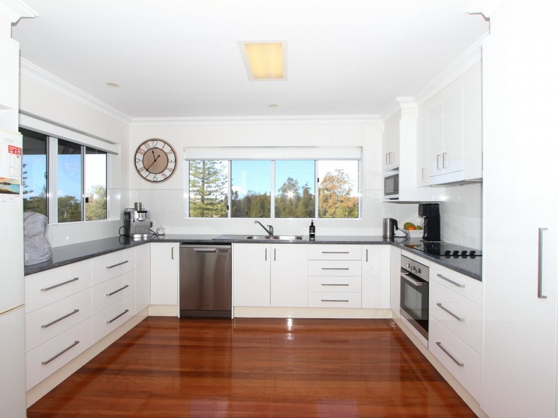 213 Beach Street, Harrington NSW 2427