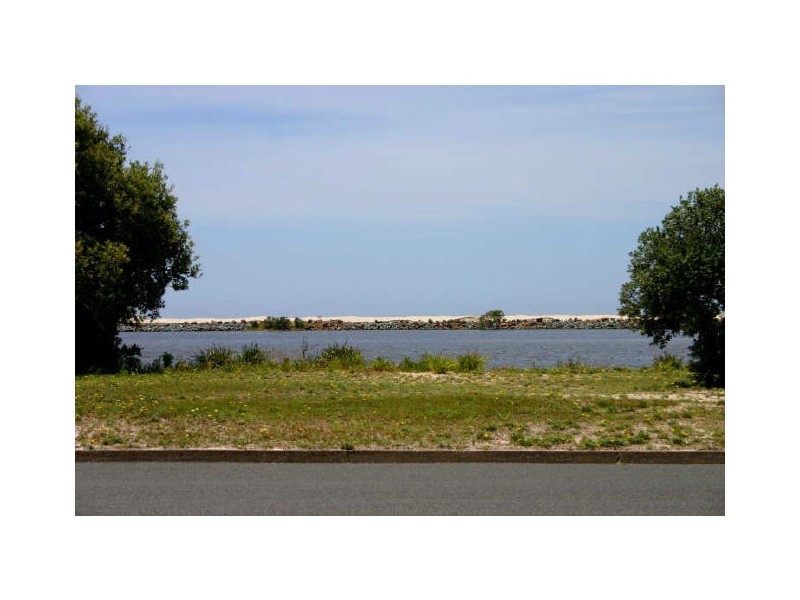 105 Beach Street, Harrington NSW 2427