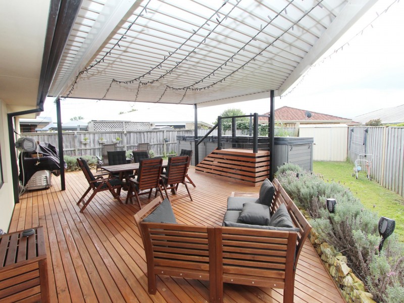 1 John Gollan Avenue, Harrington NSW 2427
