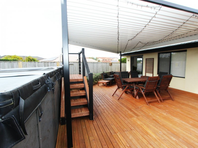 1 John Gollan Avenue, Harrington NSW 2427