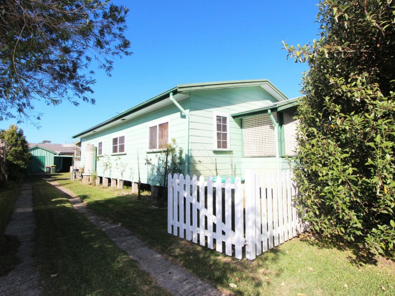 17 Nicholson Street, Harrington NSW 2427