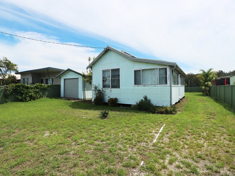 16 Glacken Street, Harrington NSW 2427