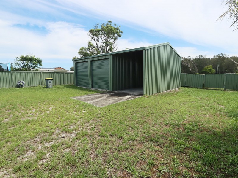 16 Glacken Street, Harrington NSW 2427