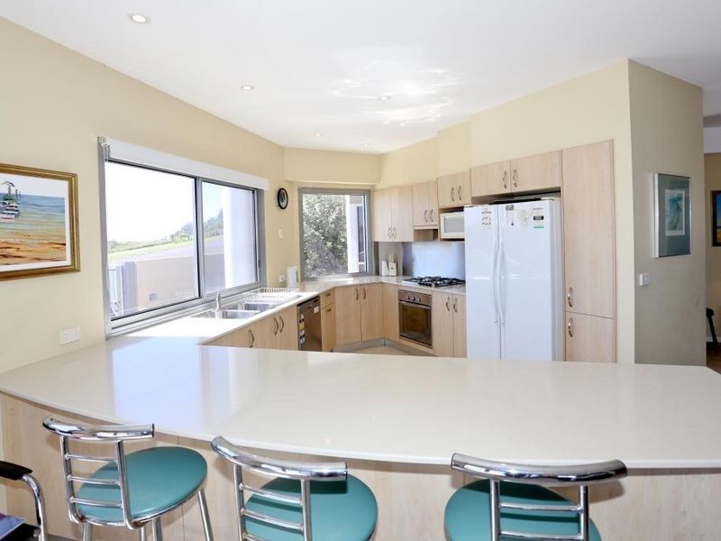 33 Pacific Drive, Crowdy Head NSW 2427