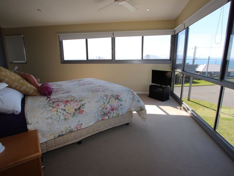 33 Pacific Drive, Crowdy Head NSW 2427