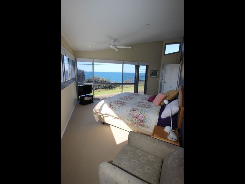 33 Pacific Drive, Crowdy Head NSW 2427