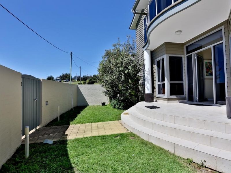33 Pacific Drive, Crowdy Head NSW 2427