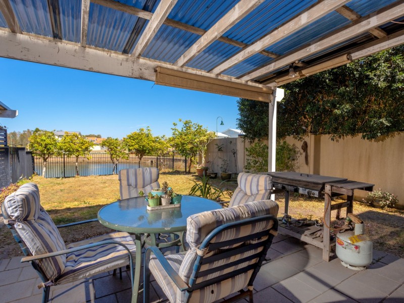 2/1 Ulmarra Close, Harrington NSW 2427