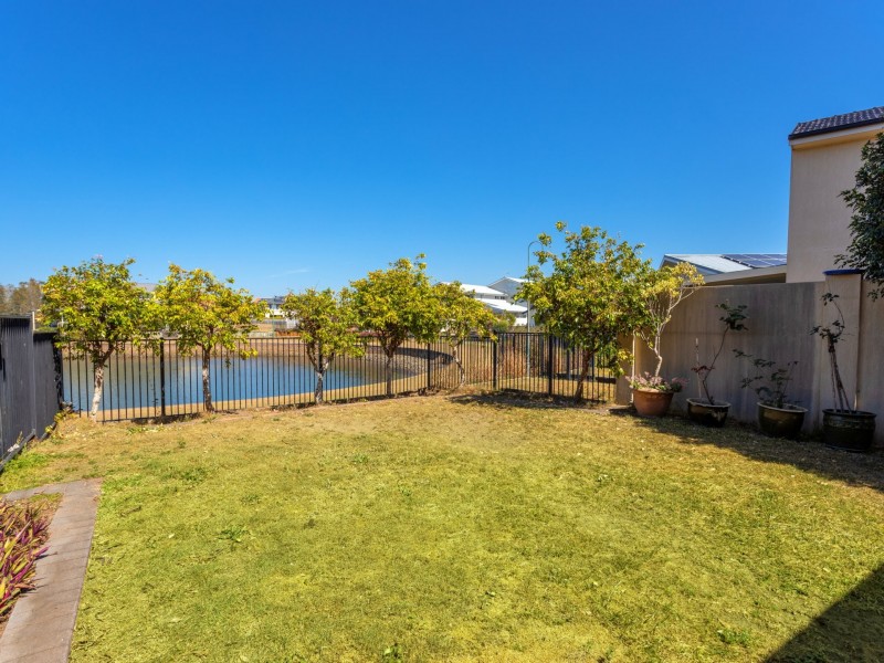 2/1 Ulmarra Close, Harrington NSW 2427