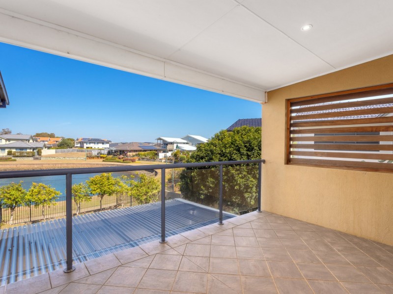 2/1 Ulmarra Close, Harrington NSW 2427