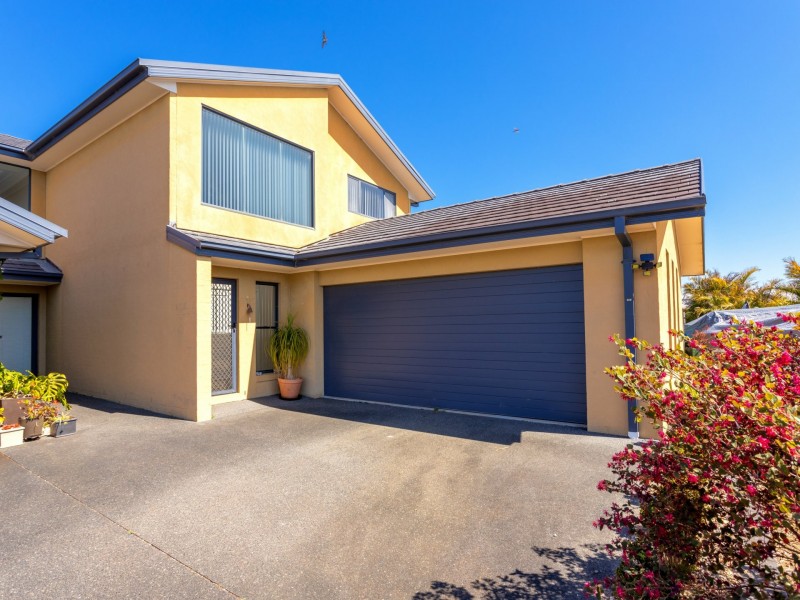 2/1 Ulmarra Close, Harrington NSW 2427
