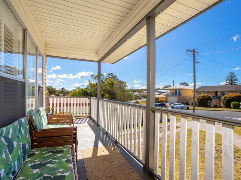 8 Crown Street, Harrington NSW 2427