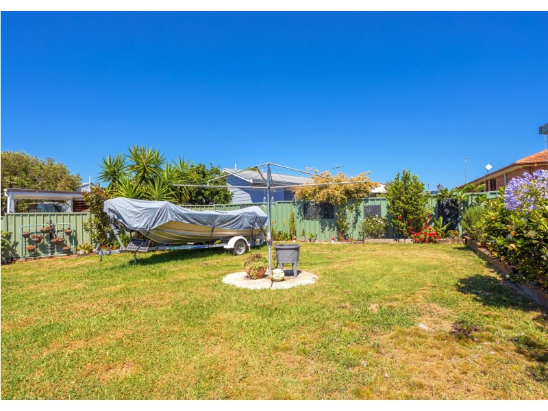 13 Macquarie Street, Coopernook NSW 2426