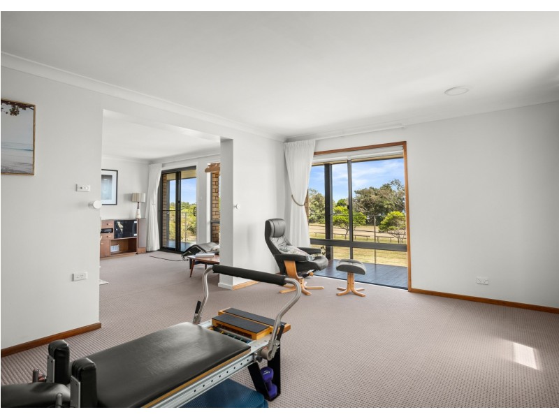 16 Stewart Close, Crowdy Head NSW 2427