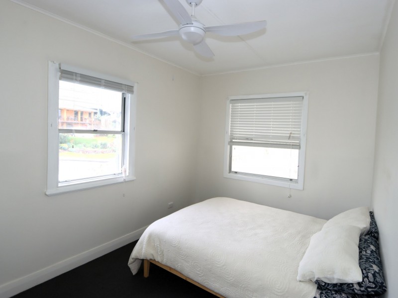 Unit 2/15-19 Beach Street, Harrington NSW 2427