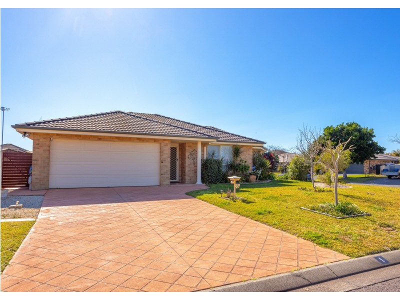 1/1 Florrie Ellison Street, Harrington NSW 2427