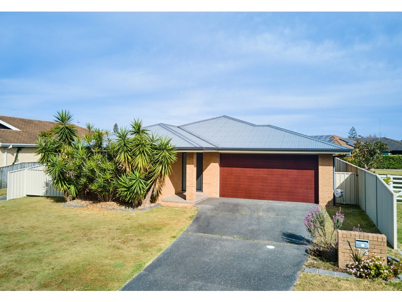 13 Tully Place, Harrington NSW 2427
