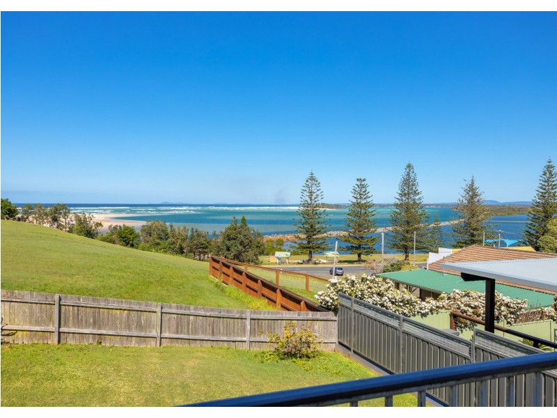 22 High Street, Harrington NSW 2427