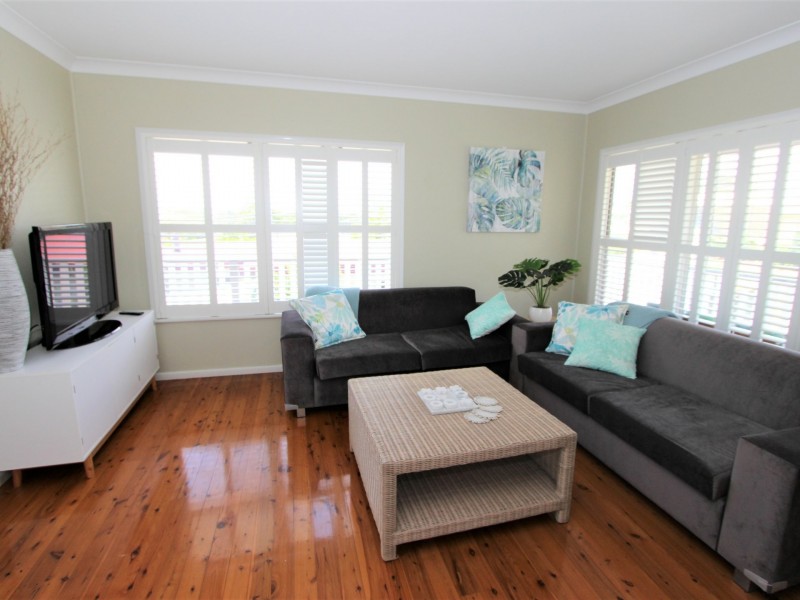 8 Crown Street, Harrington NSW 2427