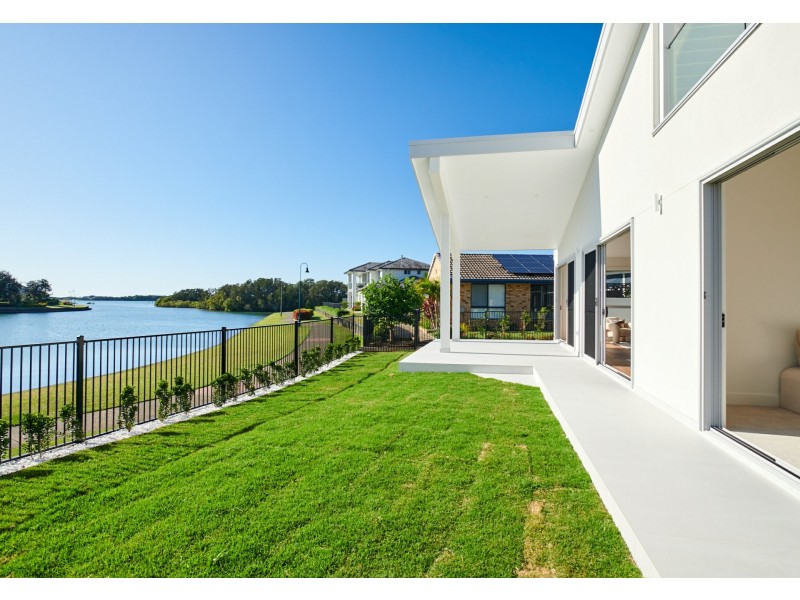 2 Ulmurra Close, Harrington NSW 2427