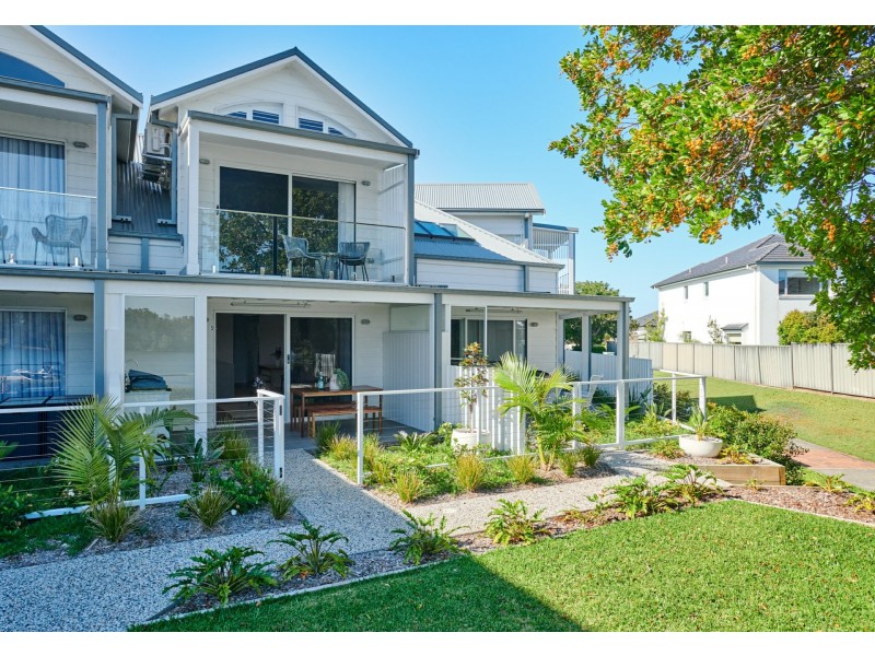 Unit 5/8-10 Electra Parade, Harrington NSW 2427