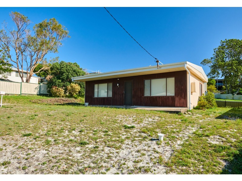 8 Ann Street, Harrington NSW 2427