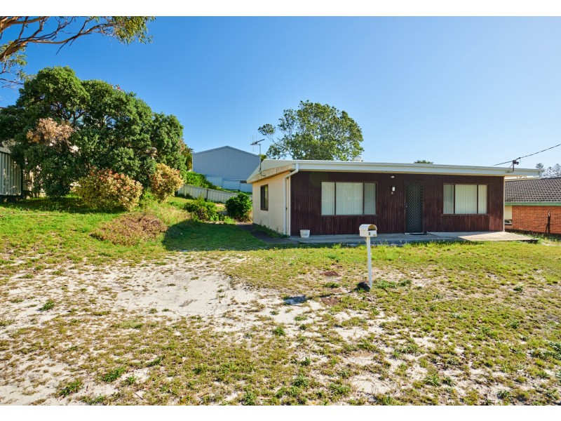 8 Ann Street, Harrington NSW 2427