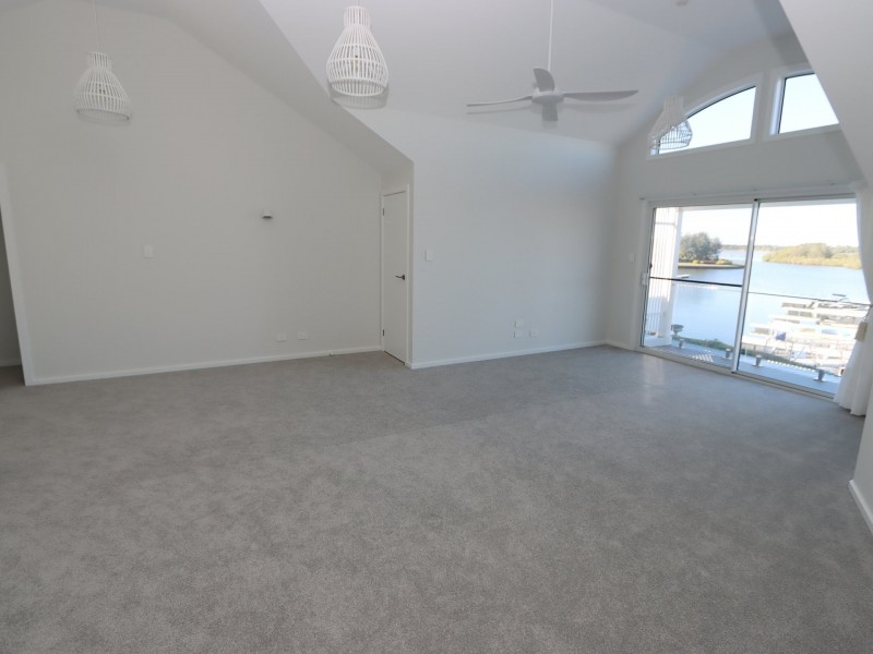 8/8-10 Electra Parade, Harrington NSW 2427