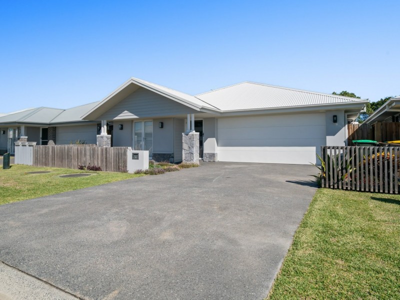 16 Brentwood Drive, Harrington NSW 2427