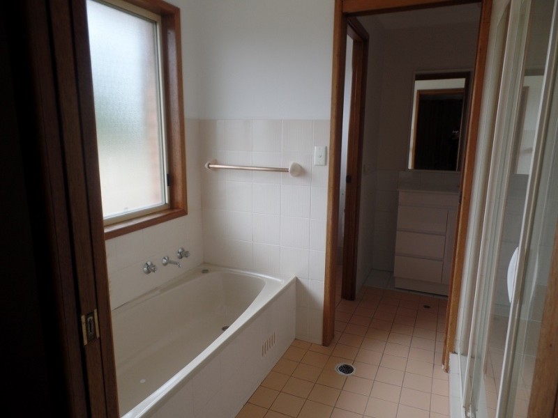 34 Katherine Crescent, Green Point NSW 2251