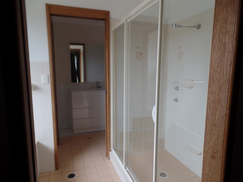 34 Katherine Crescent, Green Point NSW 2251