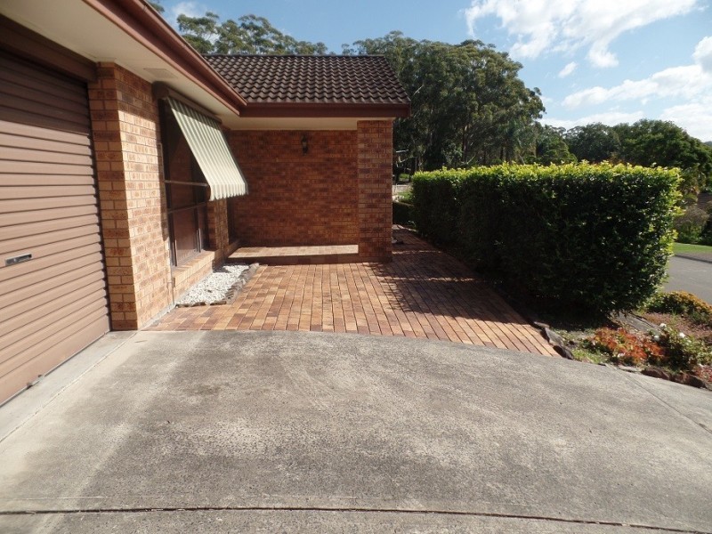 17 Woodport Close, Erina NSW 2250