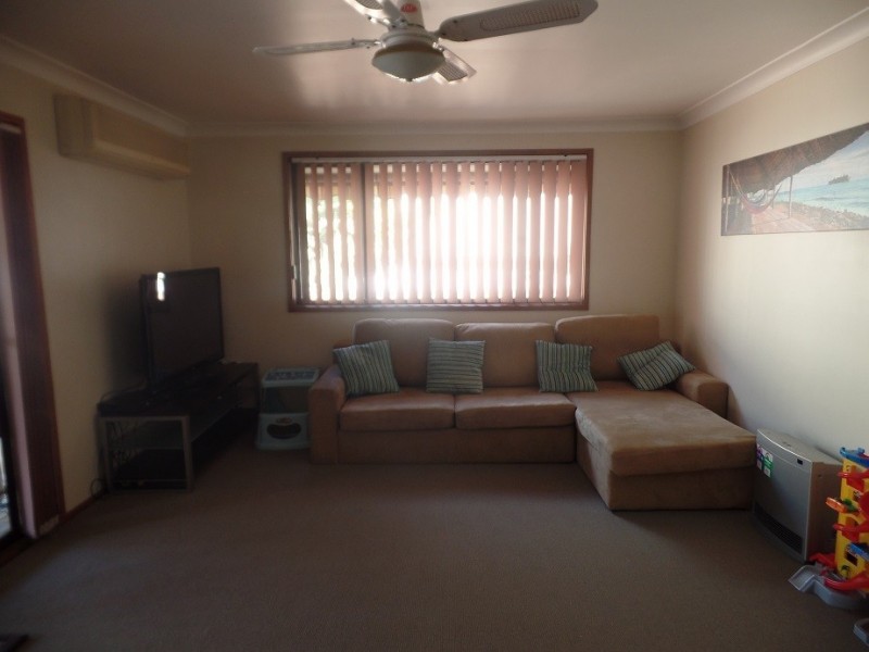 17 Woodport Close, Erina NSW 2250