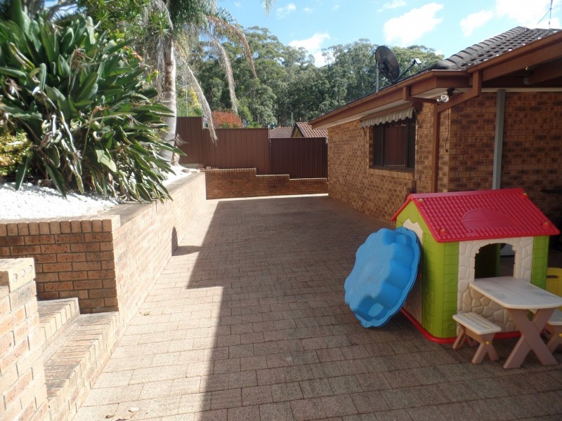 17 Woodport Close, Erina NSW 2250