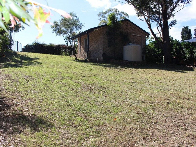 6 Ruby Place, Green Point NSW 2251