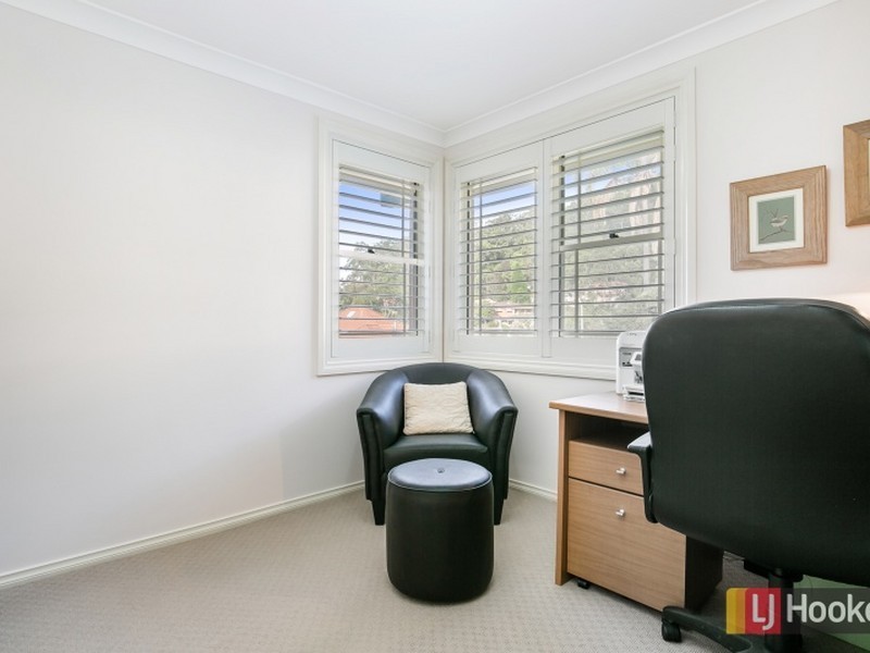 7 Curtis Close, Green Point NSW 2251