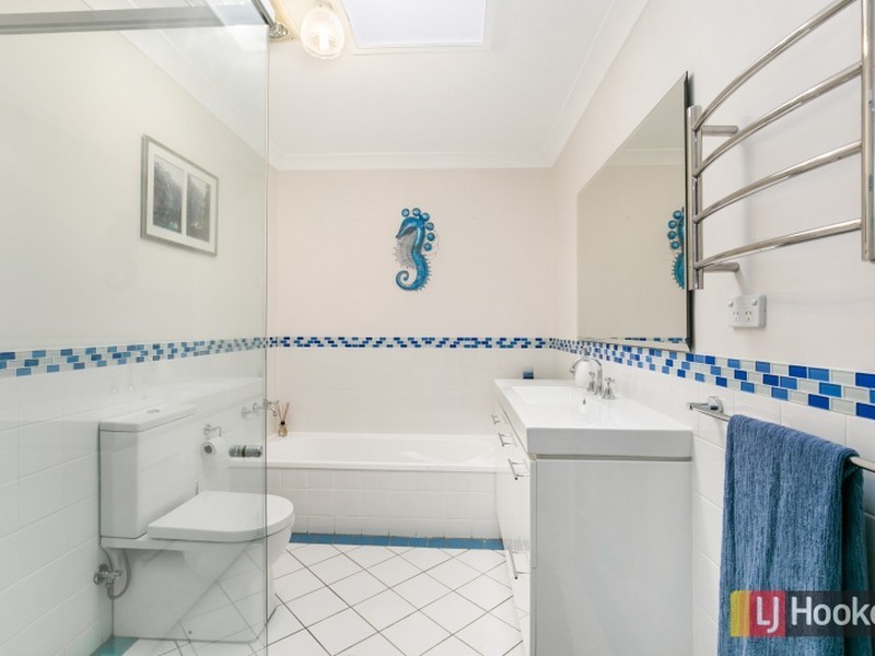 7 Curtis Close, Green Point NSW 2251