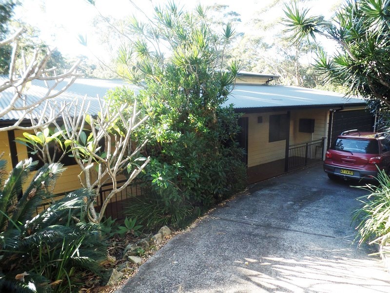 100 Ridgeway Road, Avoca Beach NSW 2251