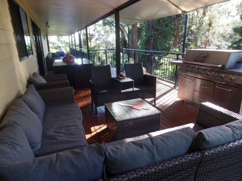 100 Ridgeway Road, Avoca Beach NSW 2251