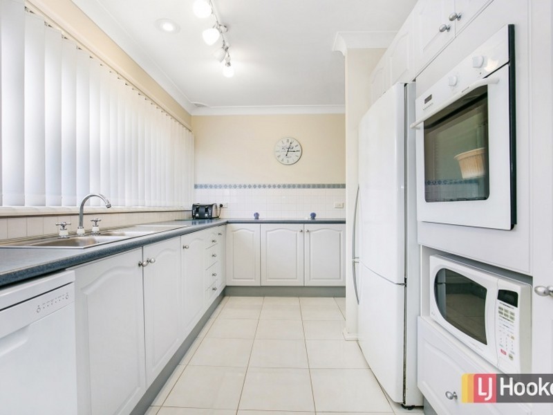 4 Kuburra Rd, Erina NSW 2250